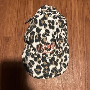 3/$15. Ladies Old Navy hat